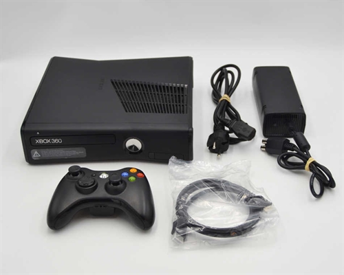 XBOX 360 S - Sort - Konsol - Komplet I Æske - 4GB - SNR 016190410708 (B Grade) (Genbrug)